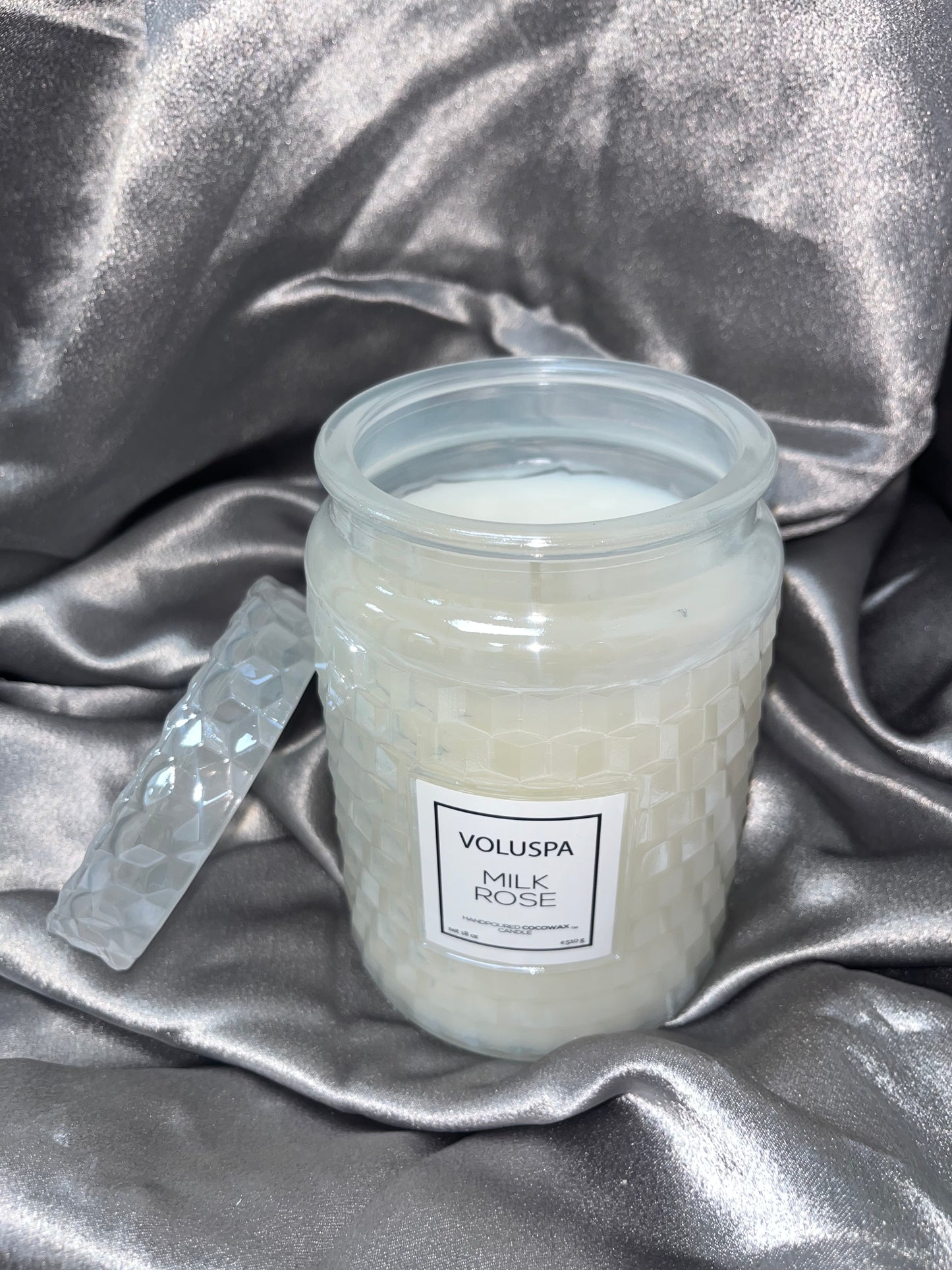 Voluspa - Milk Rose - Large Jar Candle